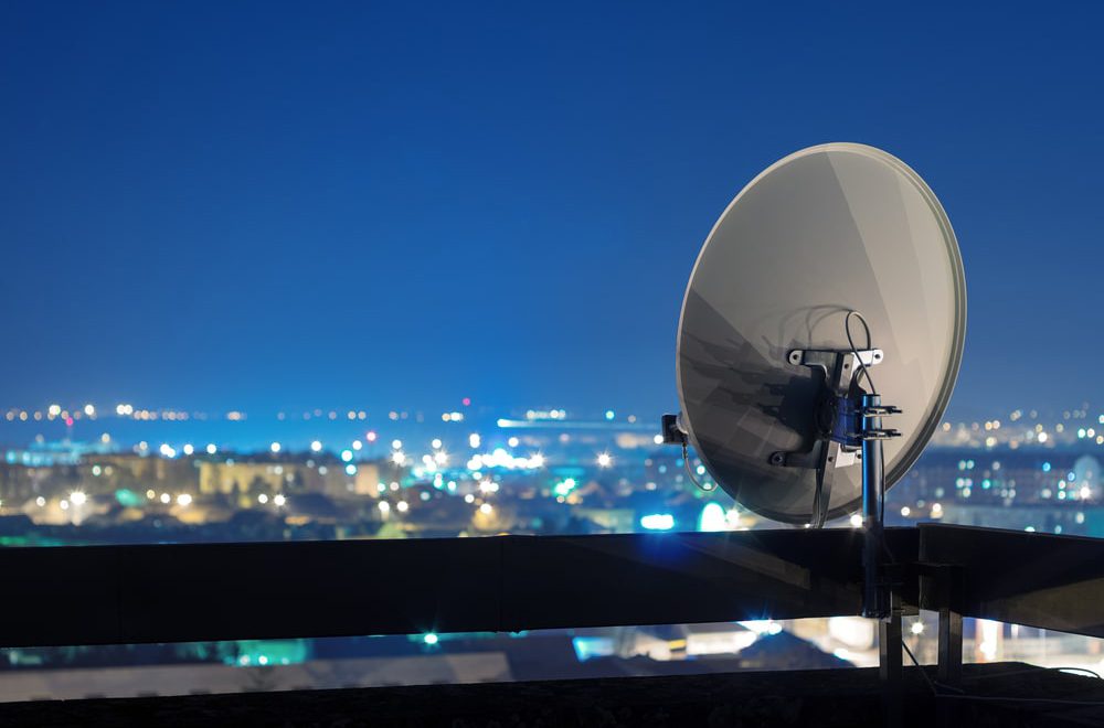 Jak wybrac antene satelitarna i niezbedne akcesoria – poradnik